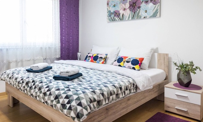 Zagreb Apartment | 2 bedroom Apt. in the Business Zone- FREE PARKING