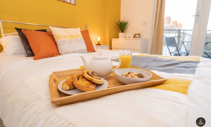 Peninsula Apartment | 2 Bedroom Apt. with Balcony - Greenwich SE10