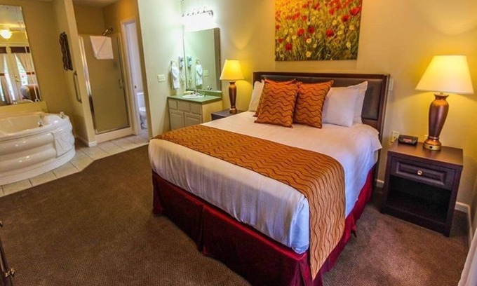 Branson House | 2 Bedroom at the Carriage Place: Grand Crowne Resort