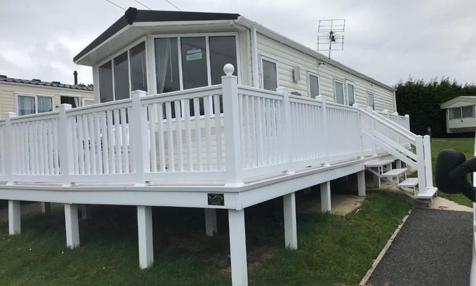 Shanklin Apartment | 2 Bedroom Caravan LG39, Shanklin, Isle of Wight