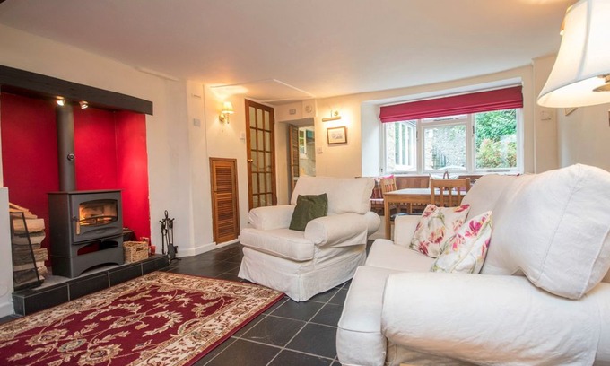 Beaminster Cottage | 2 bedroom Cottage in Beaminster - DC198
