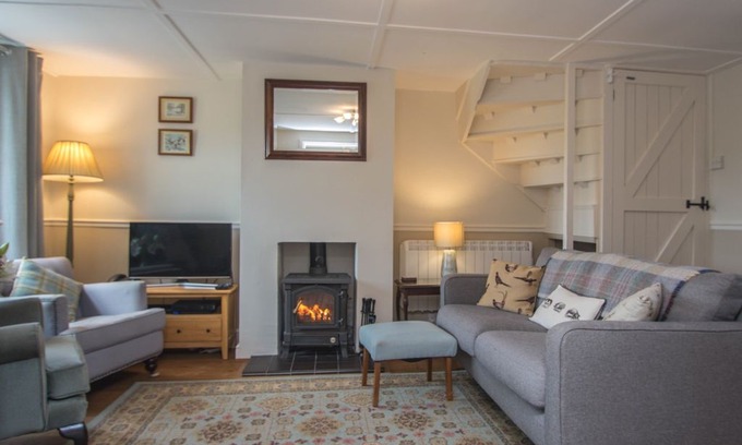 Beaminster Cottage | 2 bedroom Cottage in Beaminster - DC099