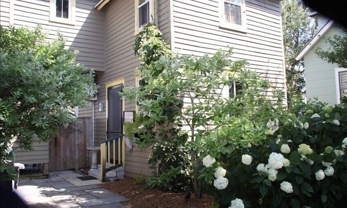 Beach Haven Cottage | 2 bedroom Cottage in Country Living Magazine.OPEN AUG 23-AUG 30