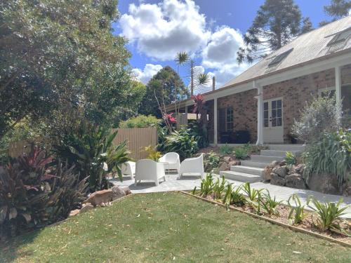 North Maleny House | 2 Bedroom Cottage with Private Garden