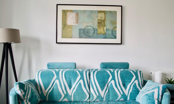 Gorgie Apartment | 2 Bedroom Edinburgh Apartment with Parking