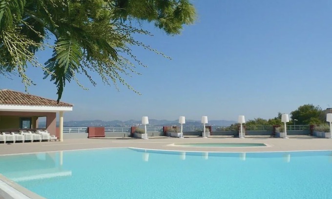 Les Termes Apartment | 2 bedroom accommodation in Mandelieu-la-Napoule