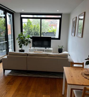 Essendon Apartment | 2 bedroom gem