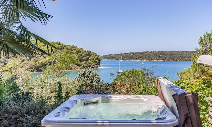Banjole Apartment | 2 Bedroom Gorgeous Apartment In Pula