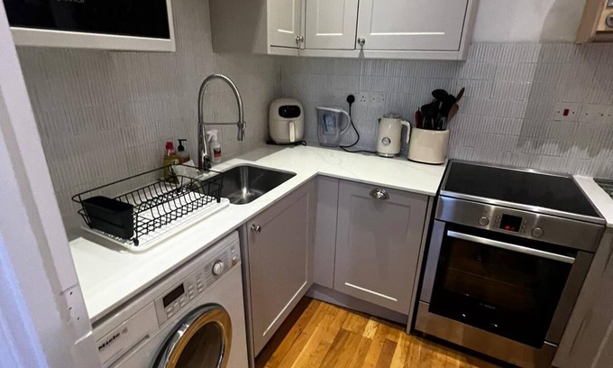 Bryanston and Dorset Square Condo | 2-bedroom ground floor condo in Central London, Marylebone, suitable for pets