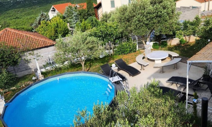 Kotlenice House | 2-Bedroom House with Pool in Peaceful Kotlenice near Split town Hideaway
