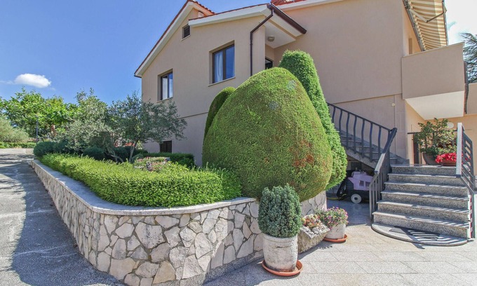 Gracisce Apartment | 2 bedroom lovely apartment in Gracisce
