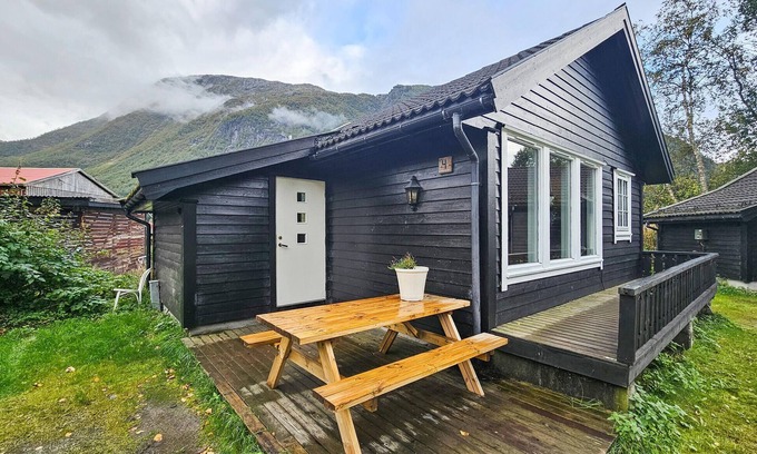 Roldal House | 2 bedroom lovely home in Røldal