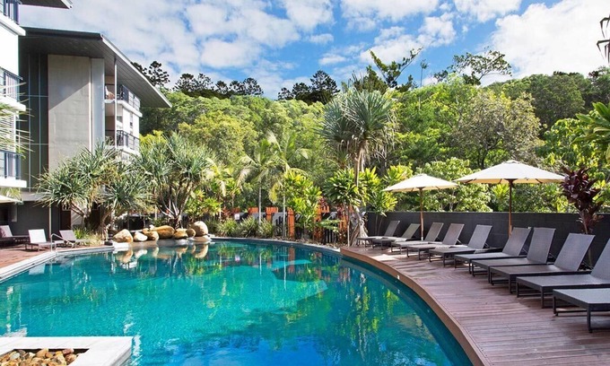 Noosa Heads Apartment | 2 bedroom luxury apartment minutes from the beach.