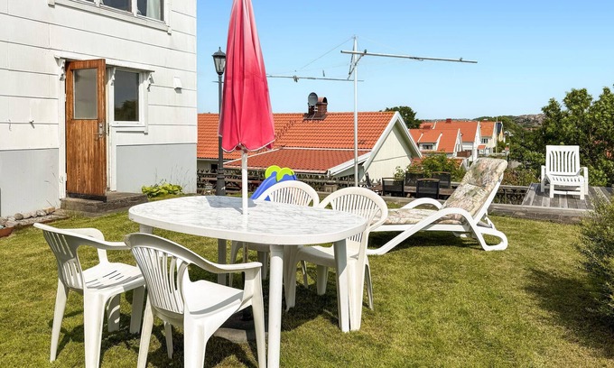 Kungshamn House | 2 bedroom nice home in Kungshamn