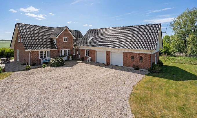 Sonder Bork House | 2 bedroom nice home in Hemmet