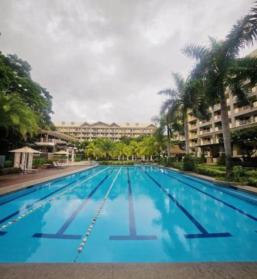 Taguig Apartment | 2 bedroom resort type free parking Wifi Netflix