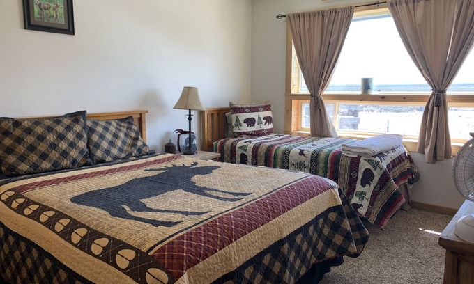 Walden House | 2 bedroom retreat in Moose Capitol in Colorado!