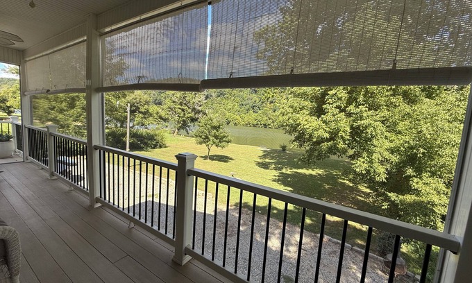 Allisonia House | 2 Bedroom Riverfront House on the New River Trail
