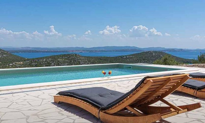 Tkon House | 2 bedroom stunning home in Tkon