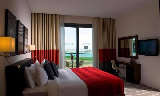 Abu Dhabi Apartment | 2 Bedroom Suite near Civic Square Park Yas Island