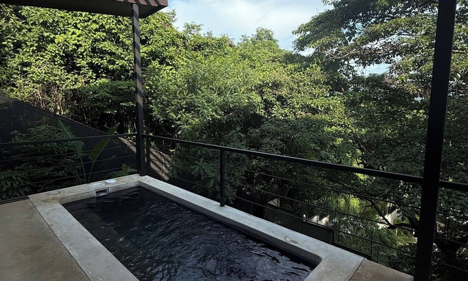Playa Grande House | 2 bedroom Treehouse in Playa Grande - Walk to the beach