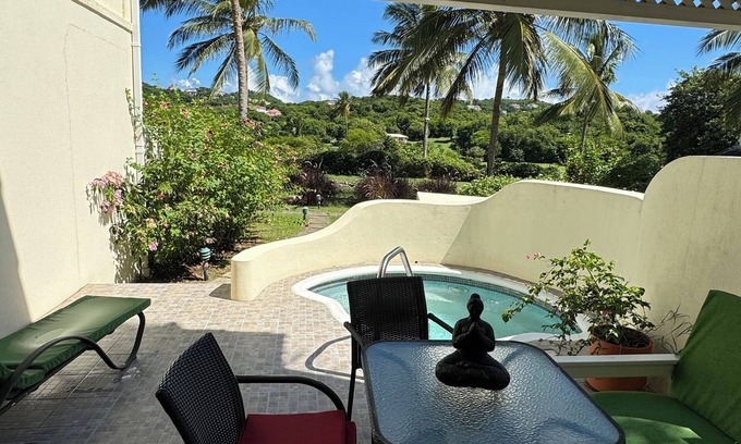 Gros Islet House | 2 Bedroom Villa in Cap Estate on Golf corse near beach w/private pool.