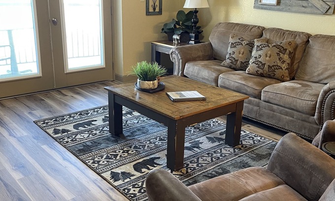 Pigeon Forge Condo | 2 Bedroom with Mountain views on the Parkway in downtown Pigeon Forge!