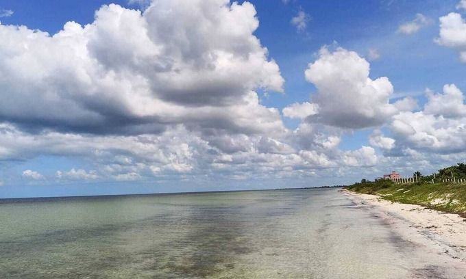Yucatan Peninsula House | 2 bedrooms 3 bathrooms 100 feet from the beach