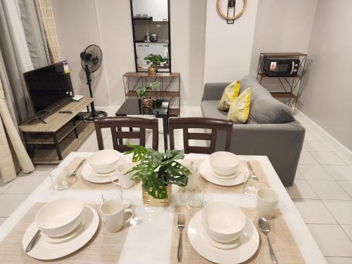 Poblacion District Apartment | 2 br City and Mountain View 1016