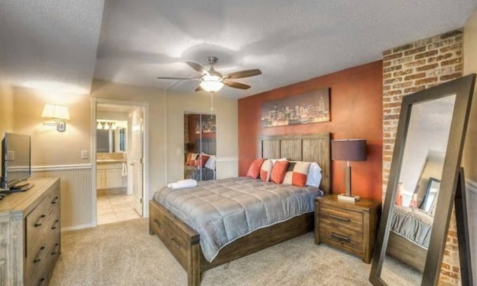 LoDo Apartment | 2 BR condo in heart of LoDo with great amenities
