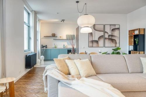 University District Apartment | 2-BR Haven in Antwerp