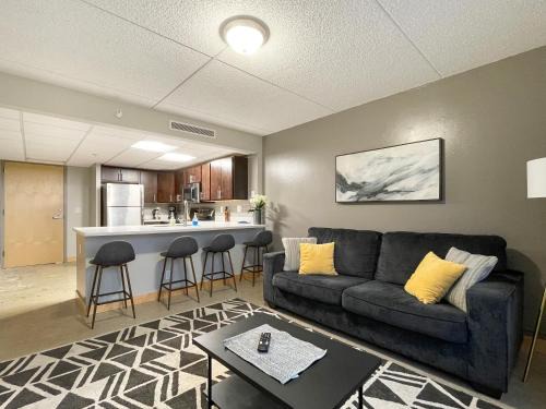 Downtown Des Moines Apartment | 2 Br Short Uber To Dtwn Nightliferestaurants