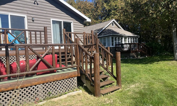 Ponshewaing Cabin | 2 Cabins on Crooked Lake