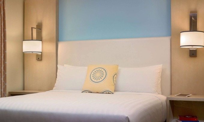 The Galleria Hotel | 2 Comfortable Units! w/Kitchen, Near Cockrell Butterfly Center!