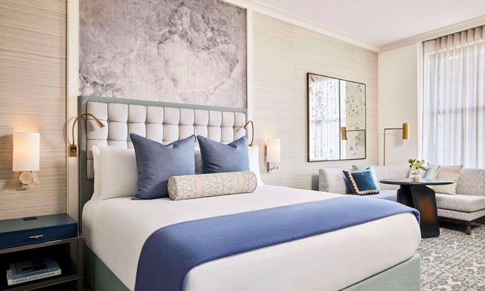 Financial District Hotel | 2 Connecting Suites + Connecting Room at a 5⭐️ Hotel