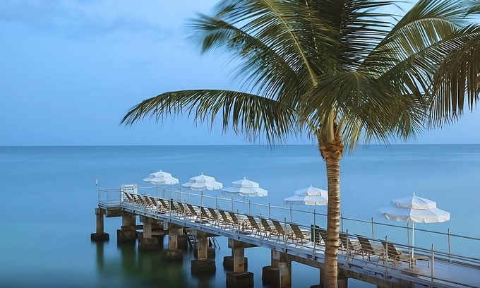 Uptown - Upper Duval House | 2 Deluxe 2 Queen Beds Accommodations at Southernmost Beach Resort