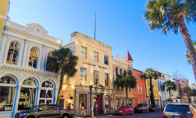 Charleston Historic District Apartment | 2 King Bedrooms/2 Bath in the Original Walled City. Access History within Steps