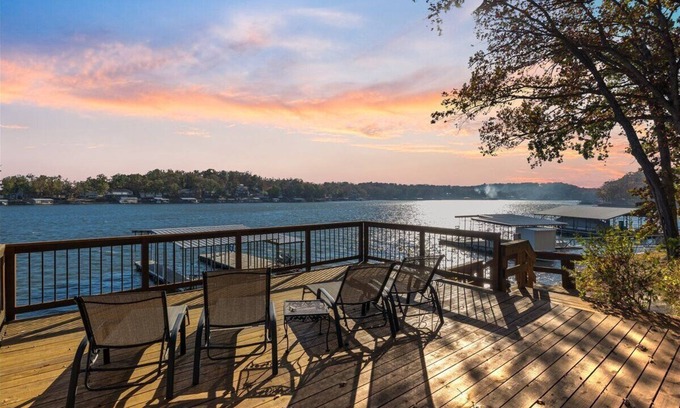 Gravois Mills House | 2 Lakefront Homes: Wide Decks, Great View, Kayaks