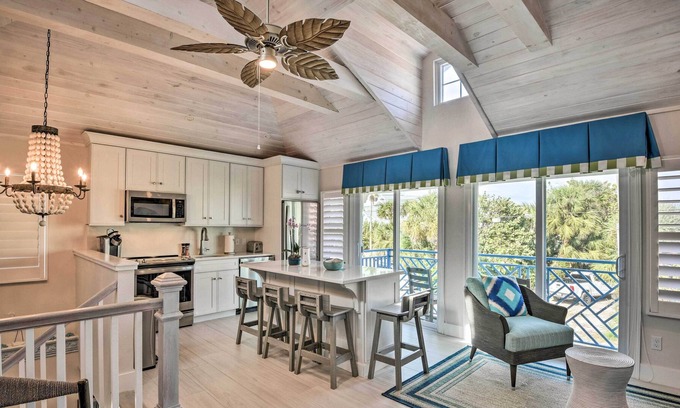 New Smyrna Beach Villa | 2-Level Villa w/ Balcony, Walk to Beach!