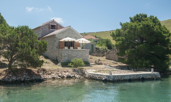 Kornati House | 2 meters from the sea - Run away form busy everyday -