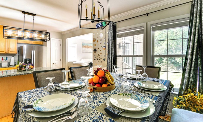 Hagerstown House | < 2 Mi to Dtwn Hagerstown: Townhome w/Fireplace