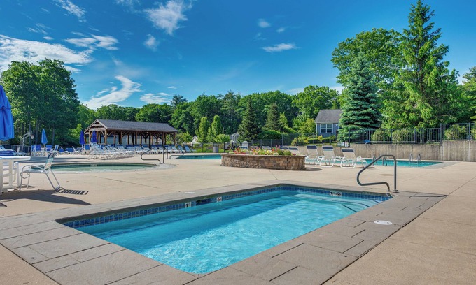 Summer Village Cottage | 2 Mi to Moody Beach, Amenity Access: Wells Getaway