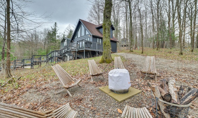 Harbor Springs Cabin | 2 Mi to Nubs Nob Resort: All-Season Michigan Haven