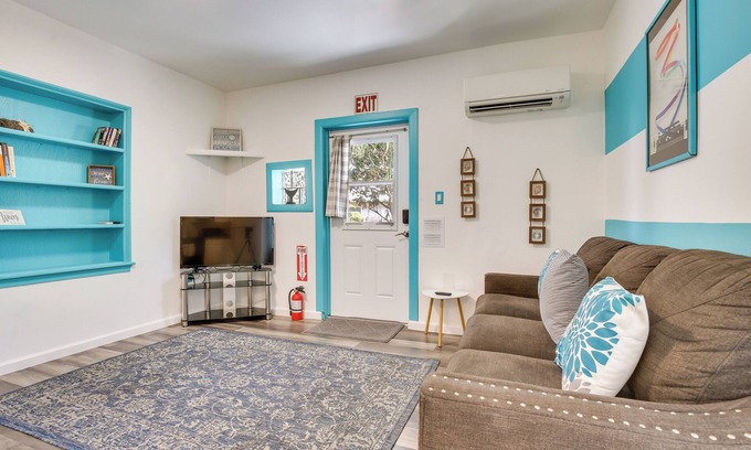 Downtown Hollywood Cottage | 2 Mi to Ocean: Hollywood Beach Bungalow w/Patio