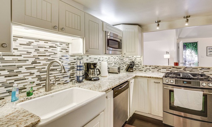 Imperial Beach Cottage | 2 Mi to Ocean: Pet-friendly Imperial Beach Retreat