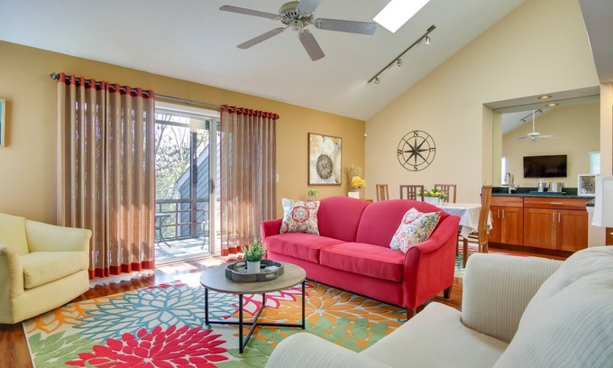Rehoboth Beach Condo | 2 Mi to Ocean: Rehoboth Beach Condo w/Pool Access