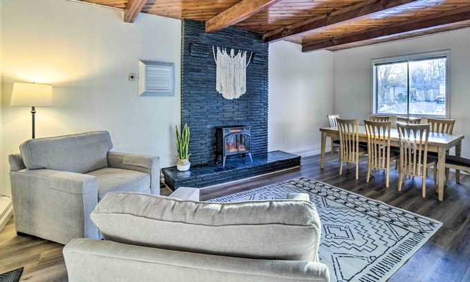 West University House | 2 Mi to Reno Riverwalk: Modern Home