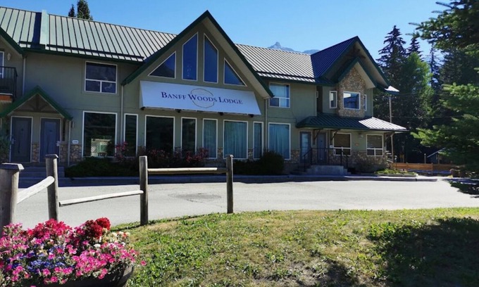 Harvie Heights House | 2 minutes to Banff entry gate! Beautiful Townhouse in Harvie Heights