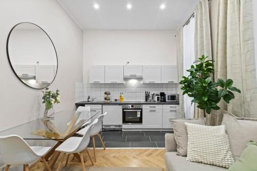 Neubau Apartment | 2 Minutes to Mariahilferstraße I Bars I Fast Wifi