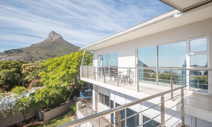 Camps Bay Apartment | 2 on Medburn
